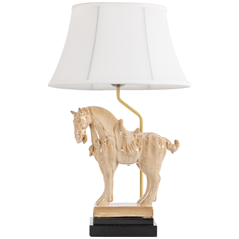 Настольная лампа Dynasty Tang Horse Sculpture Lampshade Бежевый Коричневый Белый Латунь Настольная лампа Dynasty Tang Horse Sculpture Lampshade Бежевый Коричневый Белый Латунь в Грозном | Loft Concept