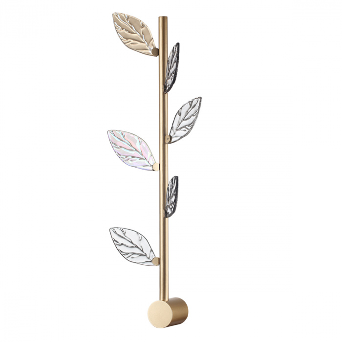 Бра с золотистой вертикальной трубкой и декоративными прозрачными листьями из стекла Sylva  матовое золото Дымчатый (Smoke) Прозрачное Стекло в Грозном | Loft Concept 