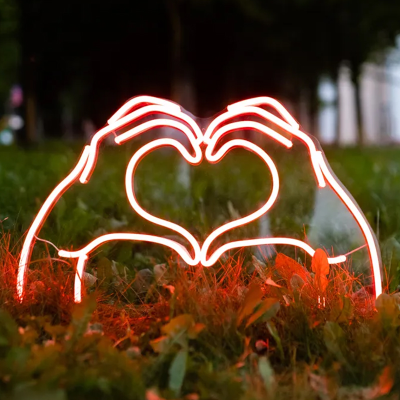 Неоновая лампа Heart Hands Neon Lamp Красный Прозрачный Неоновая лампа Heart Hands Neon Lamp Красный Прозрачный в Грозном | Loft Concept