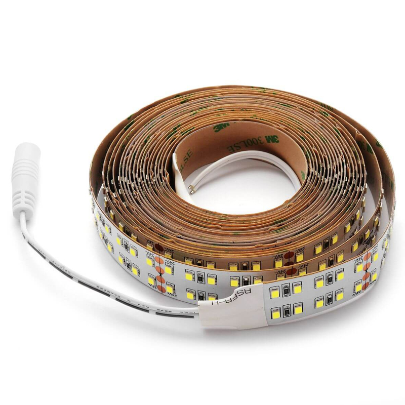 Светодиодная лента 38W/m 240LED/m 2835SMD холодный белый 5M Белый Светодиодная лента 38W/m 240LED/m 2835SMD холодный белый 5M Белый в Грозном | Loft Concept