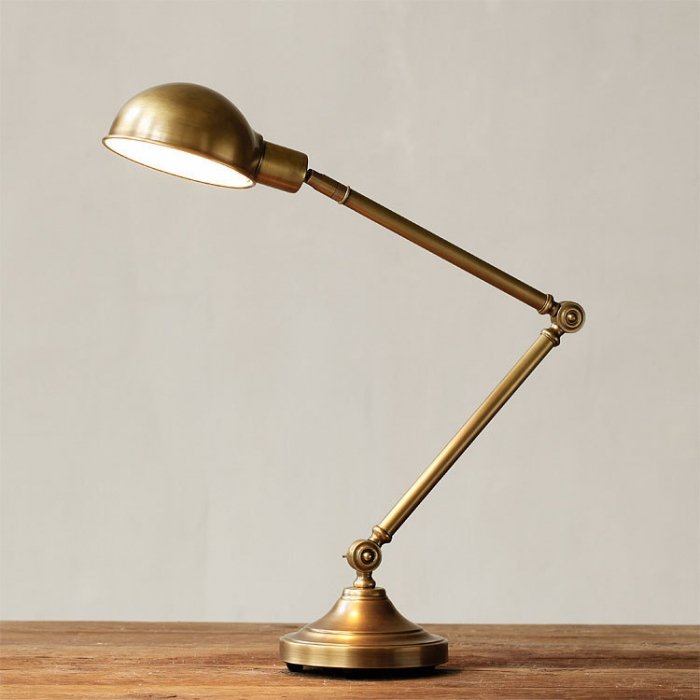 Настольная лампа Brass Vintage Loft Table Lamp Латунь Настольная лампа Brass Vintage Loft Table Lamp Латунь в Грозном | Loft Concept