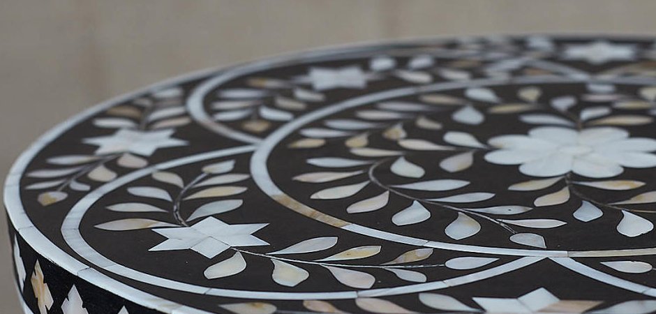 Приставной столик Inlaid Bone Flowers Приставной столик Inlaid Bone Flowers - Loft-Concept в Грозном