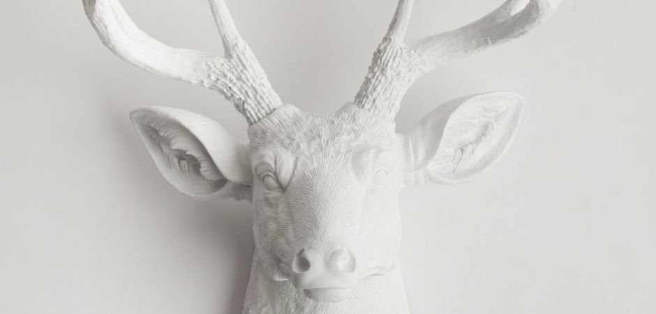 Голова оленя - Белая - фото №1