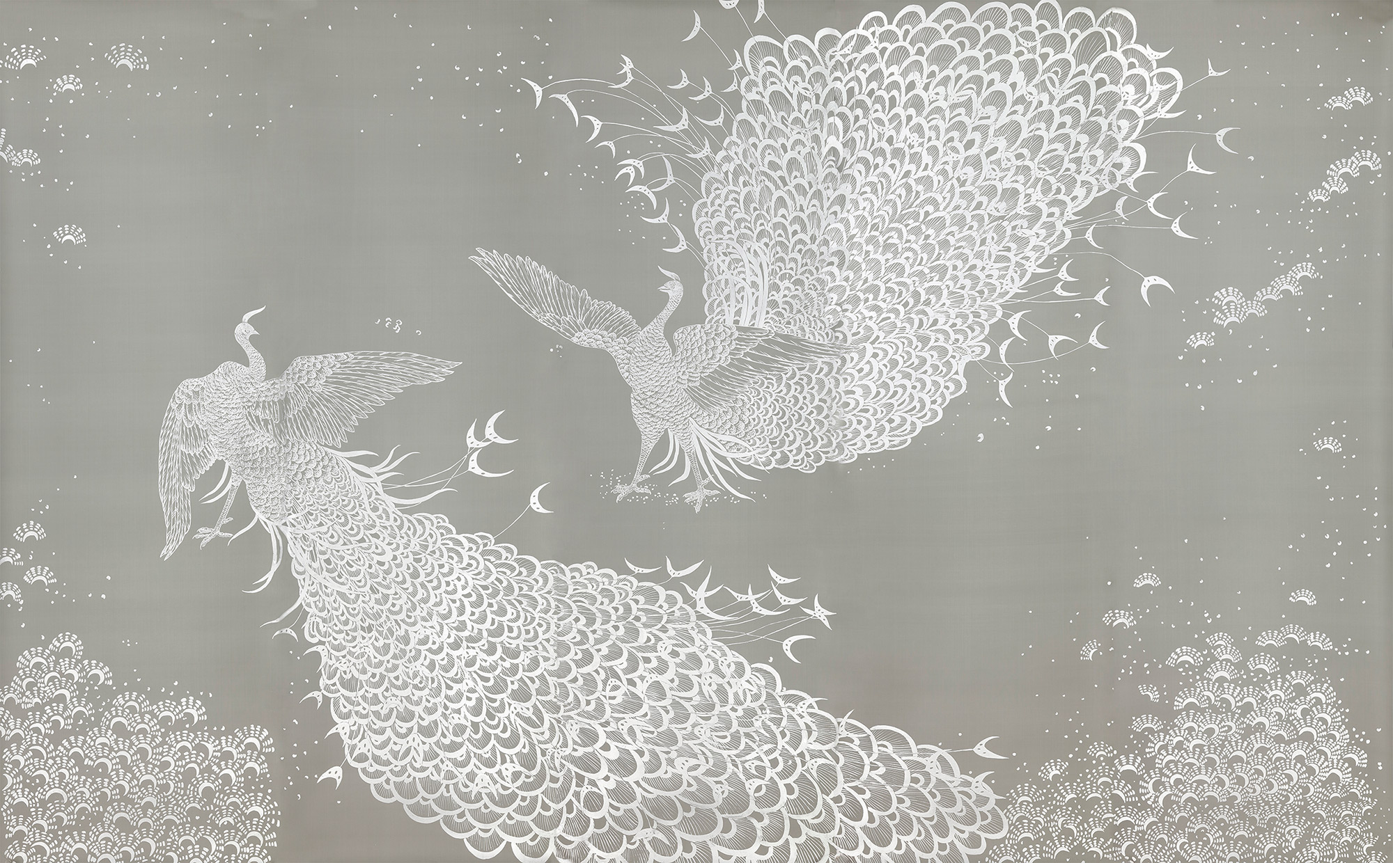 Обои ручная роспись в стиле Арт-деко Whistler Peacocks Special Colourway on Pale Grey dyed silk - постер Loft-Concept в Грозном