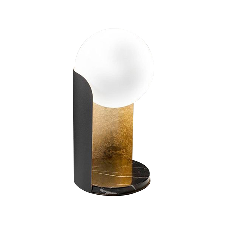 Настольная лампа Alta Table Lamp Золотой Черный Белый Настольная лампа Alta Table Lamp Золотой Черный Белый в Грозном | Loft Concept