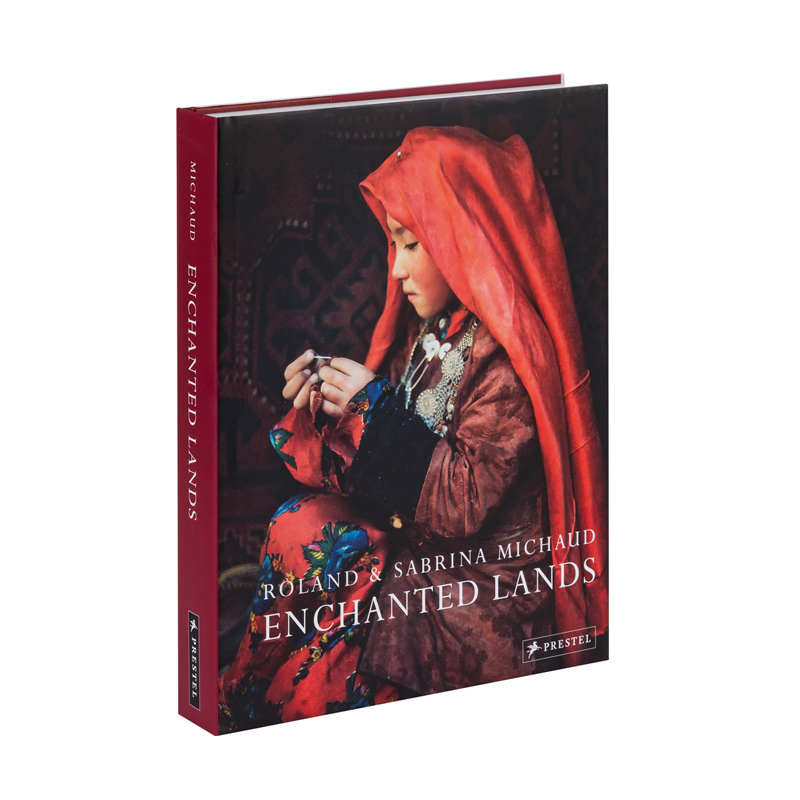 Книга ROLAND & SABRINA MICHAUD: ENCHANTED LANDS Книга ROLAND & SABRINA MICHAUD: ENCHANTED LANDS в Грозном | Loft Concept