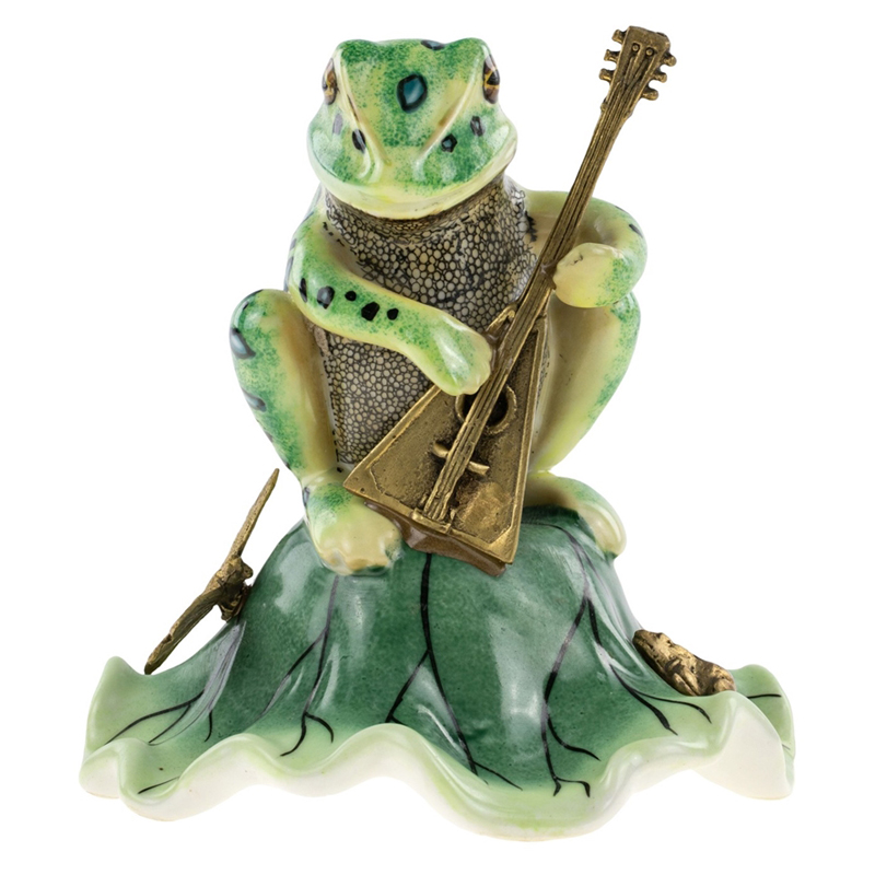 Статуэтка Frog and Balalaika Зеленый Золотой Статуэтка Frog and Balalaika Зеленый Золотой в Грозном | Loft Concept