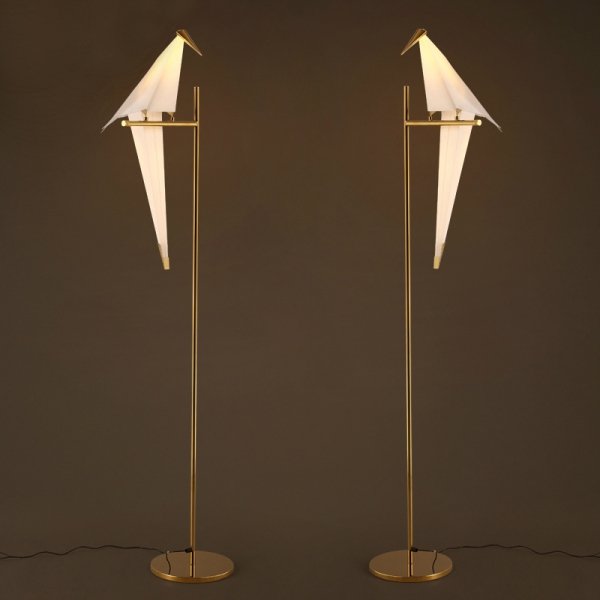 Торшер Origami Bird Floor Lamp Бежево-серый Золотой Торшер Origami Bird Floor Lamp Бежево-серый Золотой в Грозном | Loft Concept