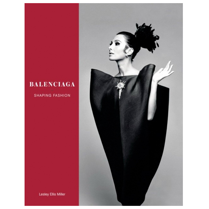 Balenciaga: Shaping Fashion Balenciaga: Shaping Fashion в Грозном | Loft Concept