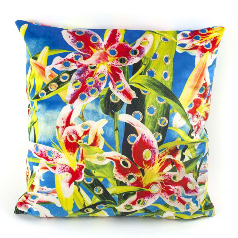 Подушка Seletti Cushion Flower with holes Мульти Подушка Seletti Cushion Flower with holes Мульти в Грозном | Loft Concept