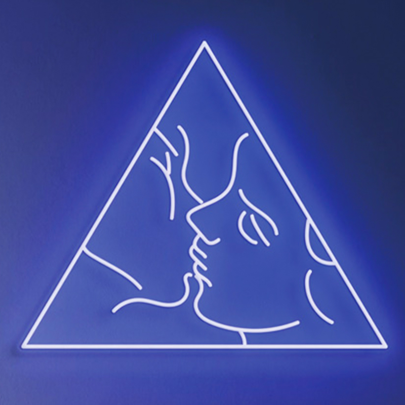 Неоновая настенная лампа Kiss Neon Wall Lamp Синий Синий Неоновая настенная лампа Kiss Neon Wall Lamp Синий Синий в Грозном | Loft Concept