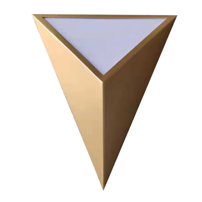 Настенный светильник в форме треугольника Convex Triangle Wall Lamp матовое золото Настенный светильник в форме треугольника Convex Triangle Wall Lamp матовое золото в Грозном | Loft Concept