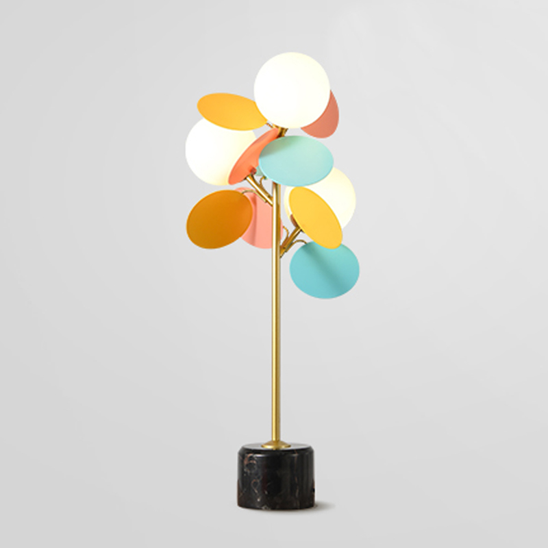Настольная лампа MATISSE Table Lamp Multi Белое матовое стекло Золотой Черный Мульти Настольная лампа MATISSE Table Lamp Multi Белое матовое стекло Золотой Черный Мульти в Грозном | Loft Concept