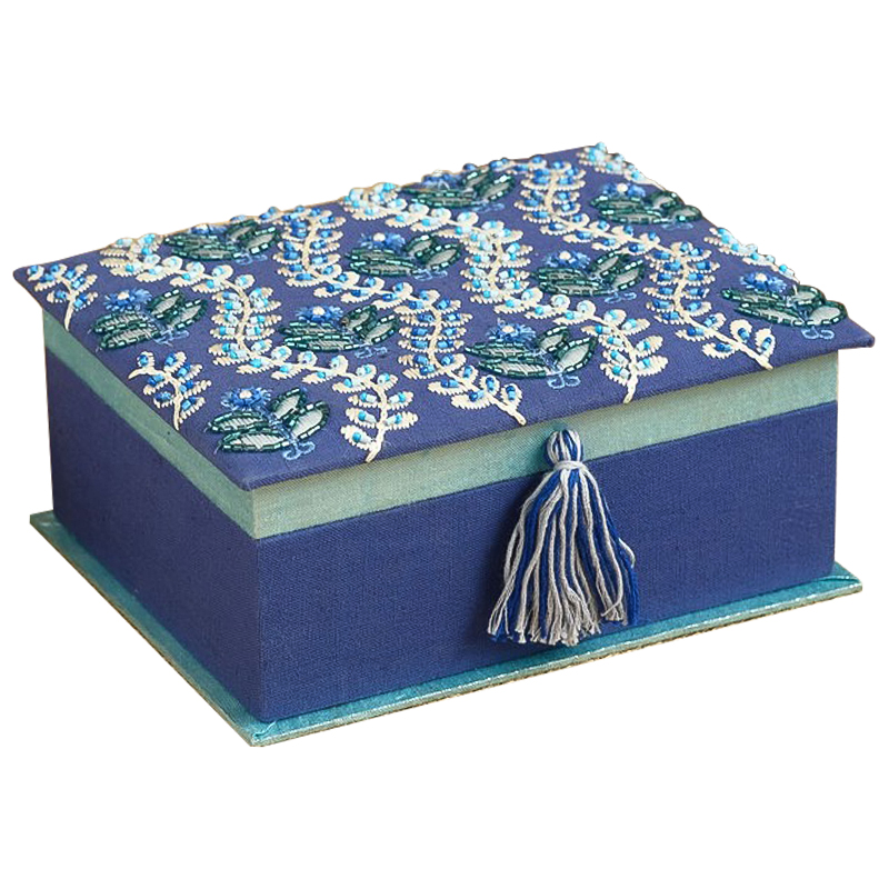 Шкатулка с вышивкой Flower Ornament Beads Embroidery Box Синий Бирюзовый Белый Шкатулка с вышивкой Flower Ornament Beads Embroidery Box Синий Бирюзовый Белый в Грозном | Loft Concept