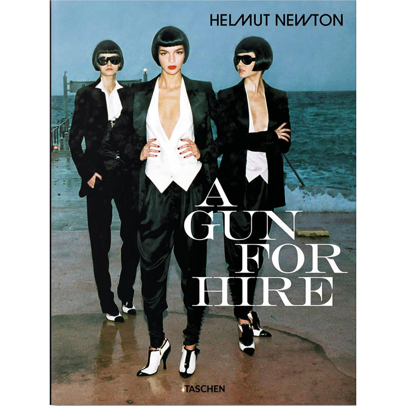 Helmut Newton: a Gun for Hire Черный Белый Голубой Helmut Newton: a Gun for Hire Черный Белый Голубой в Грозном | Loft Concept
