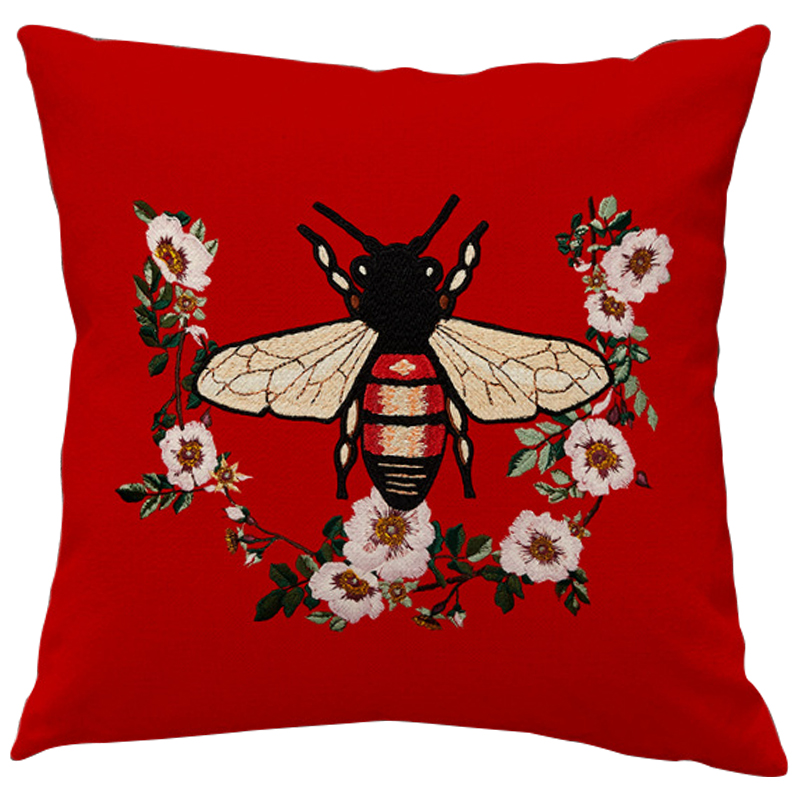Декоративная подушка Стиль Gucci Bee Red Красный Бежевый Черный Декоративная подушка Стиль Gucci Bee Red Красный Бежевый Черный в Грозном | Loft Concept