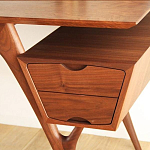 Письменный стол прямоугольный с 2-мя ящиками и полкой Idenontal варинант исполнения - 4 | Loft Concept в Грозном