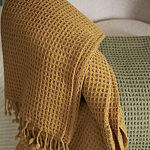 Плед из шерсти цвета охры с бахарамой Waffle Comfort варинант исполнения - 4 | Loft Concept в Грозном