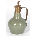 Кувшин зеленого цвета из фарфора с бронзовой крышкой и изогнутой ручкой Eden Garden porcelain and bronze варинант исполнения - 2 | Loft Concept в Грозном