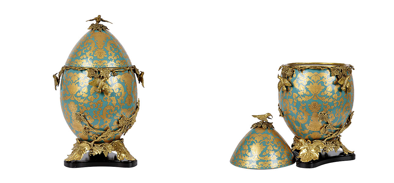 Шкатулка фарфоровая с крышкой с бронзовыми элементами Porcelain & Bronze Шкатулка фарфоровая с крышкой с бронзовыми элементами Porcelain & Bronze - Loft-Concept в Грозном