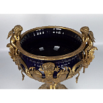 Чаша темно-синего цвета с фигурками ангелов и рельефным декором Eden Garden porcelain and bronze варинант исполнения - 8 | Loft Concept в Грозном