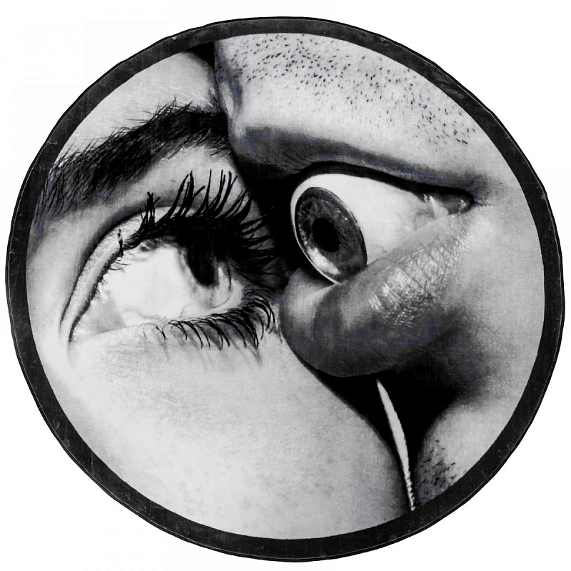 Ковер Seletti Round Rug Eye & Mouth Черно-белый Ковер Seletti Round Rug Eye & Mouth Черно-белый в Грозном | Loft Concept