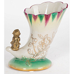 Ваза из фарфора с бронзовой фигуркой ангела Eden Garden porcelain and bronze варинант исполнения - 2 | Loft Concept в Грозном