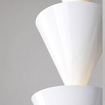 Подвесной светильник светодиодный в виде ряда белых металлических конусов  Herringbone варинант исполнения - 6 | Loft Concept в Грозном