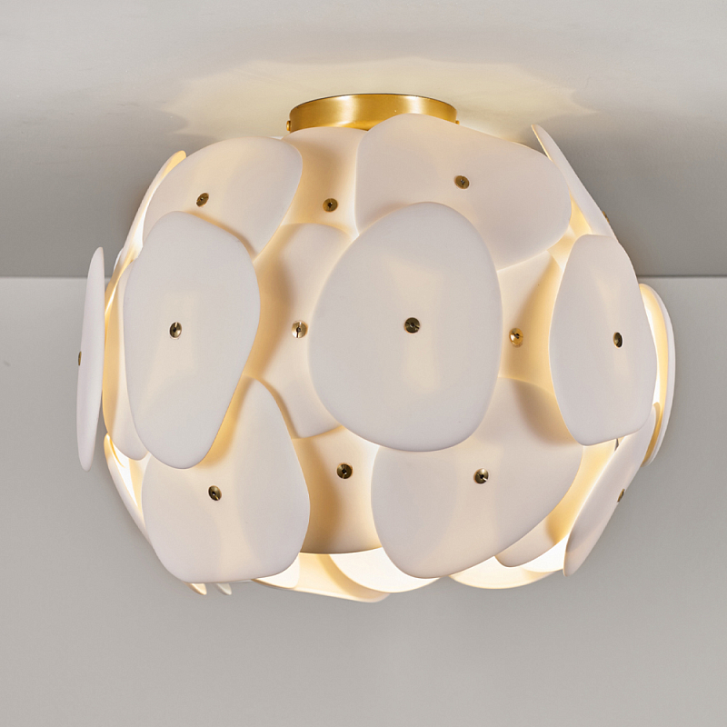 Потолочный светильник в форме шара с плафоном из белых овальных пластин Original BTC (UK) Золотой Белый в Грозном | Loft Concept 