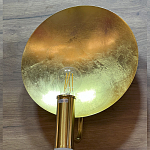 Бра с золотым круглым отражателем и открытой лампой Sun Glow Disc варинант исполнения - 4 | Loft Concept в Грозном