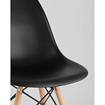 Пластиковый стул на ножках из массива бука Eames Black варинант исполнения - 2 | Loft Concept в Грозном