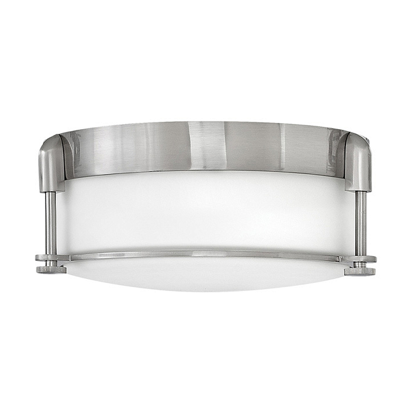 Потолочный светильник для ванных комнат цвета никель с плафоном из опалового стекла и декоративными держателями Hinkley Никель Белый в Грозном | Loft Concept 