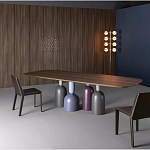 Обеденный стол деревянный с разноцветными фигурными ножками Cop варинант исполнения - 2 | Loft Concept в Грозном