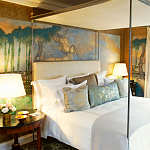 Обои ручная роспись Bamboo River Blossom Original colourway on Deep Rich Gold gilded paper with pearlescent antiquing варинант исполнения - 4 | Loft Concept в Грозном