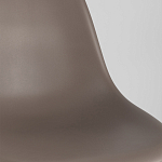 Пластиковый стул на ножках из массива бука Eames Cappuccino варинант исполнения - 8 | Loft Concept в Грозном