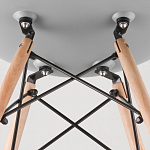 Пластиковый стул на ножках из массива бука Eames Cappuccino варинант исполнения - 9 | Loft Concept в Грозном