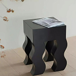 Дизайнерский журнальный стол чёрный с ножками волнистой формы Egopi варинант исполнения - 1 | Loft Concept в Грозном