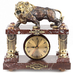 Часы настольные из креноида и бронзы с декором в виде льва Lion Stone Clock варинант исполнения - 1 | Loft Concept в Грозном