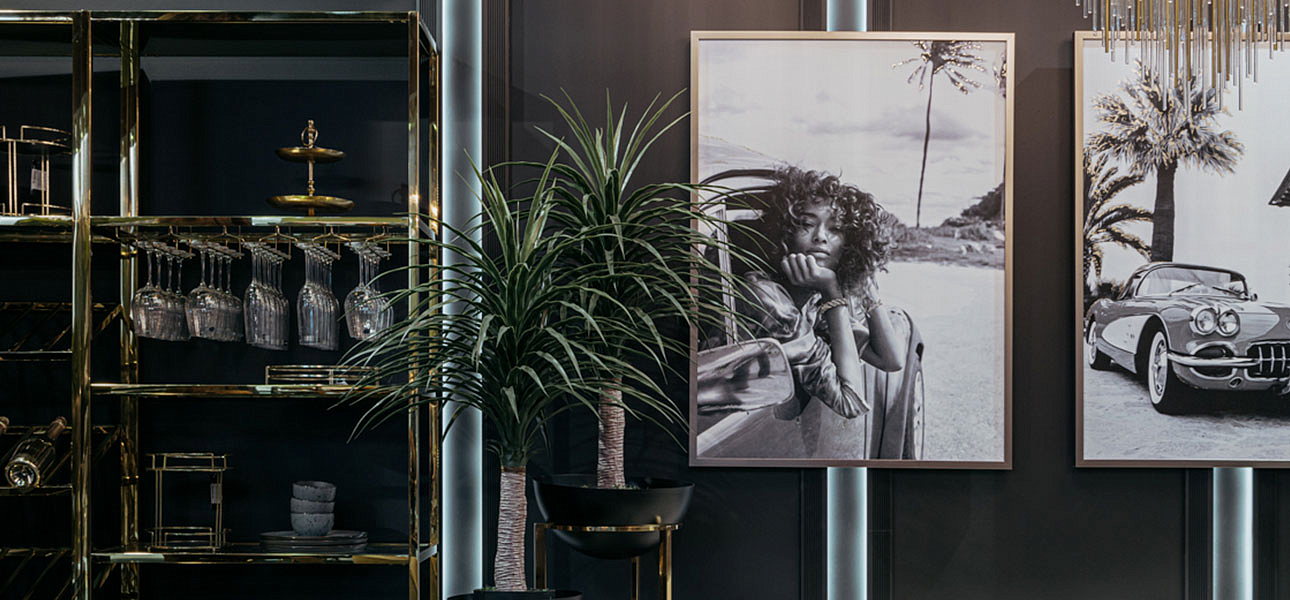 Холст Tropical auto vibe with a girl Холст Tropical auto vibe with a girl - Loft-Concept в Грозном