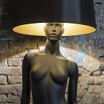 Лампа MANNEQUIN LAMP с абажуром изгибы тела варинант исполнения - 6 | Loft Concept в Грозном