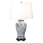 Настольная лампа с керамическим основанием в белом цвете с синим цветочным орнаментом на темной деревянной подставке и тканевым абажуром Elstead Lighting варинант исполнения - 1 | Loft Concept в Грозном