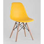 Пластиковый стул на ножках из массива бука Eames Yellow варинант исполнения - 1 | Loft Concept в Грозном