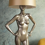 Лампа MANNEQUIN LAMP с абажуром руки на талии варинант исполнения - 8 | Loft Concept в Грозном