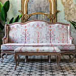 Трехместный диван из массива бука бежевый с растительным орнаментом Raffael Renaissance Beige Sofa варинант исполнения - 8 | Loft Concept в Грозном