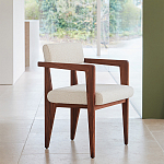 Кресло обеденное Alcove White Boucle из массива ореха варинант исполнения - 8 | Loft Concept в Грозном