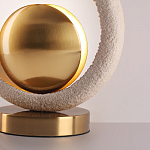 Настольная лампа с бежевым текстурным кольцом и латунным шаром в центре Tactile   варинант исполнения - 7 | Loft Concept в Грозном