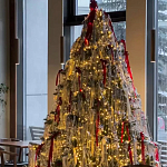 Комплект Новогодней Елки вместе с серебряной мишурой и красными лентами варинант исполнения - 2 | Loft Concept в Грозном