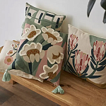 Подушка с цветочным принтом и кисточками Blooming Elegance Daisy варинант исполнения - 8 | Loft Concept в Грозном