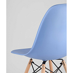 Пластиковый стул на ножках из массива бука Eames Blue варинант исполнения - 3 | Loft Concept в Грозном