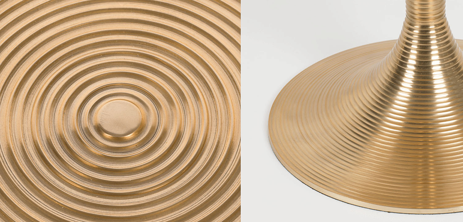 Кофейный столик HYPNOTISING ROUND COFFEE TABLE GOLD BM23002 Bold Monkey Кофейный столик HYPNOTISING ROUND COFFEE TABLE GOLD BM23002 Bold Monkey - Loft-Concept в Грозном